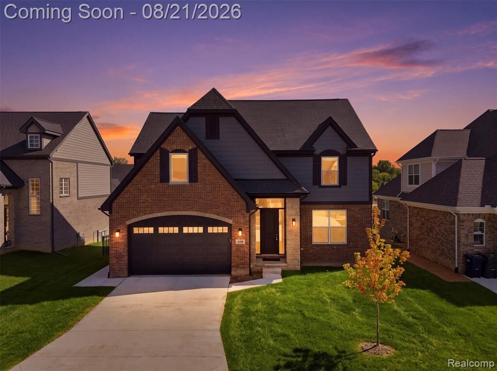 Property Photo:  4160 Spring Meadow Drive  MI 48314 4203 