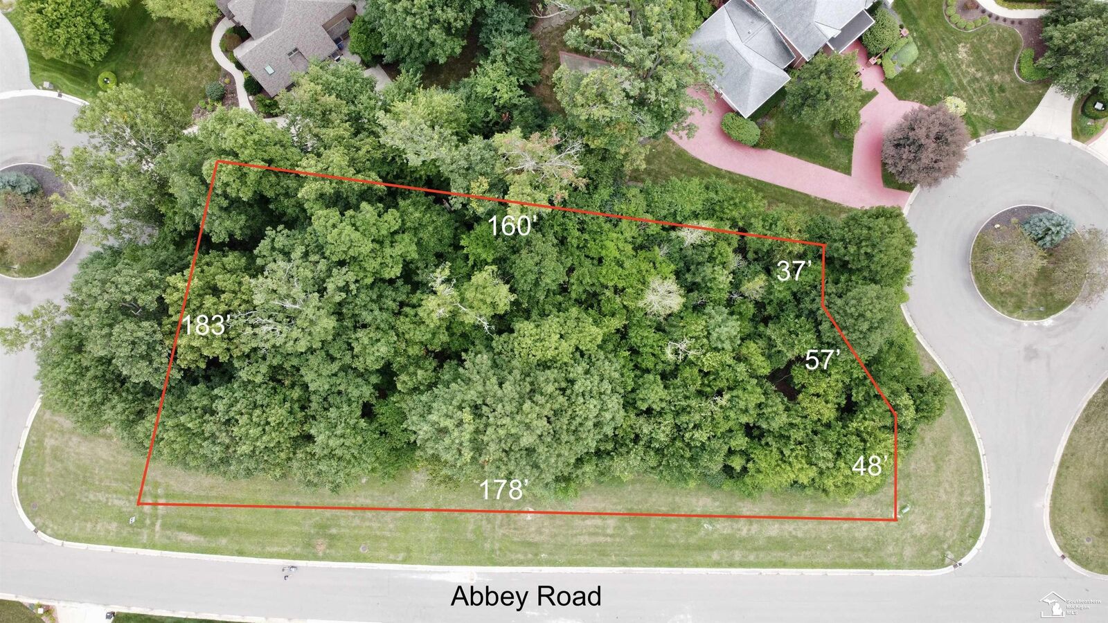 Property Photo:  1037 Abbey Road  MI 48161 