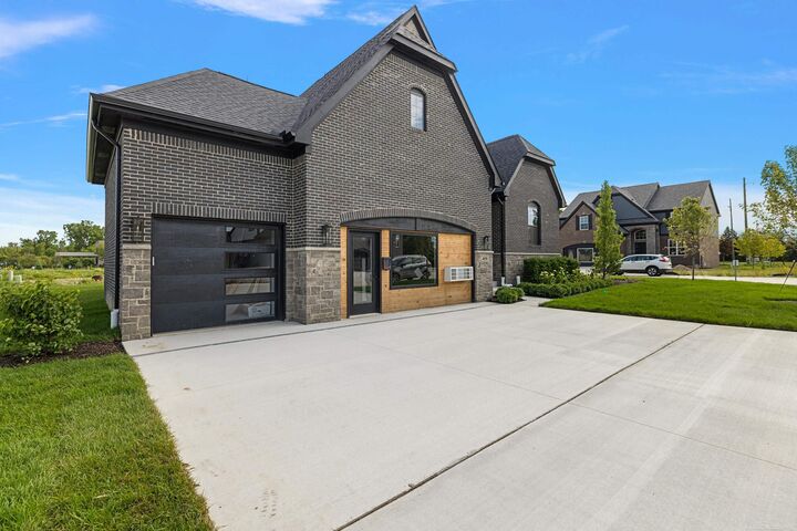 Property Photo: 4140 Blossom Drive MI 48314