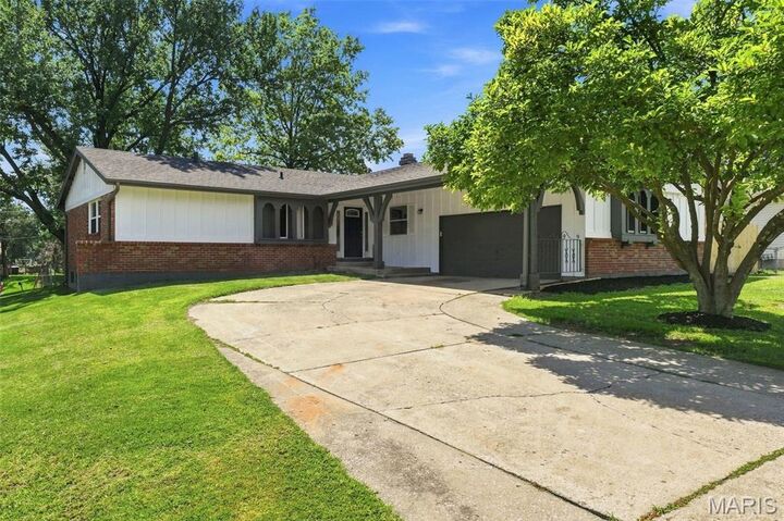 Property Photo:  4980 Lockwig Trail  MO 63033 