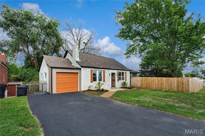 Property Photo: 9607 Reavis Road MO 63123