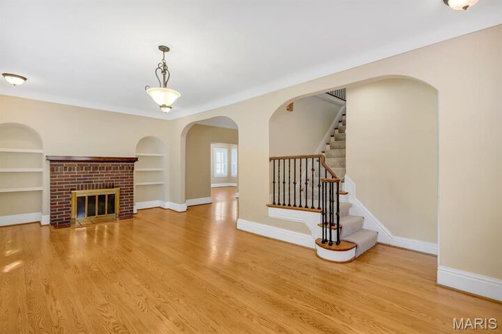 Property Photo: 7279 Forsyth Boulevard MO 63105