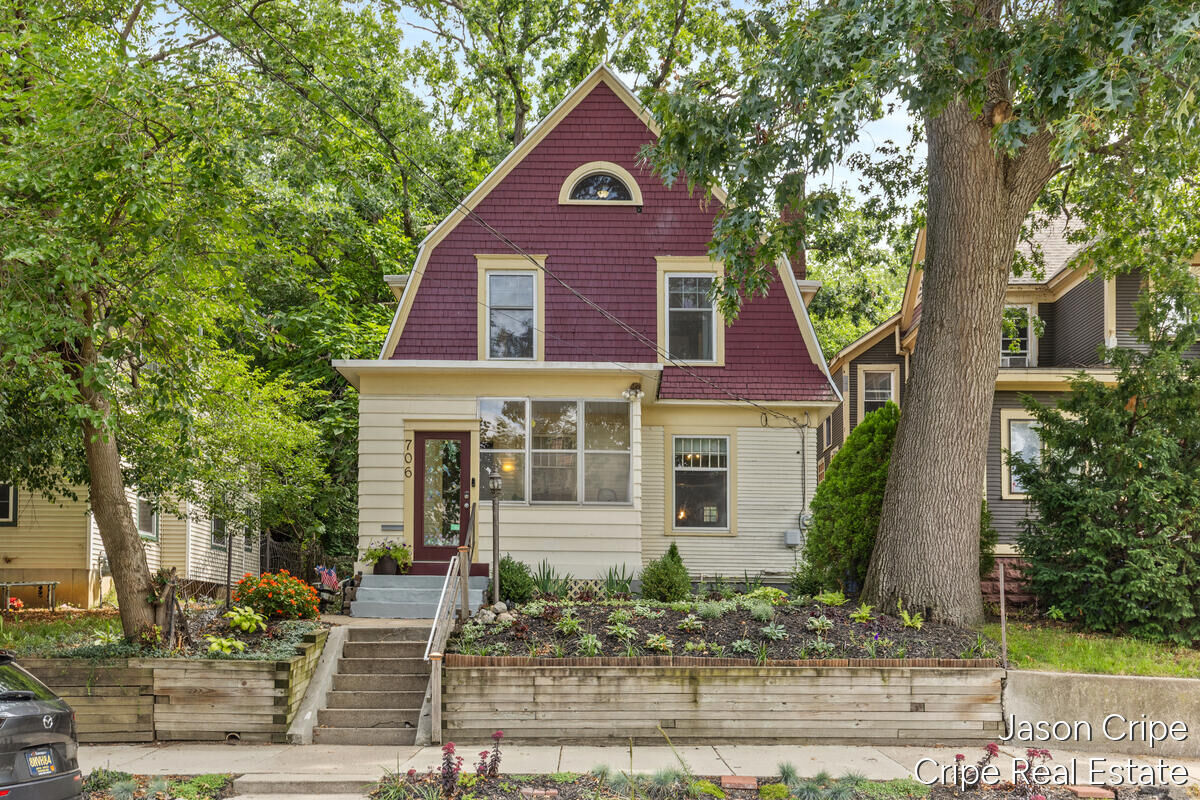 Property Photo:  706 Lafayette Avenue SE  MI 49503 