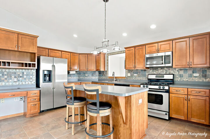 Property Photo: 624 Kresswood Drive D IL 60050
