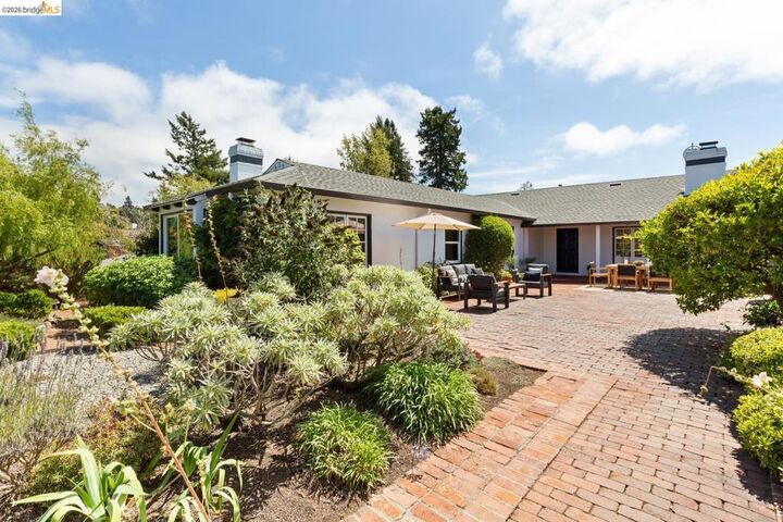 Property Photo:  1064 Overlook Rd  CA 94708 