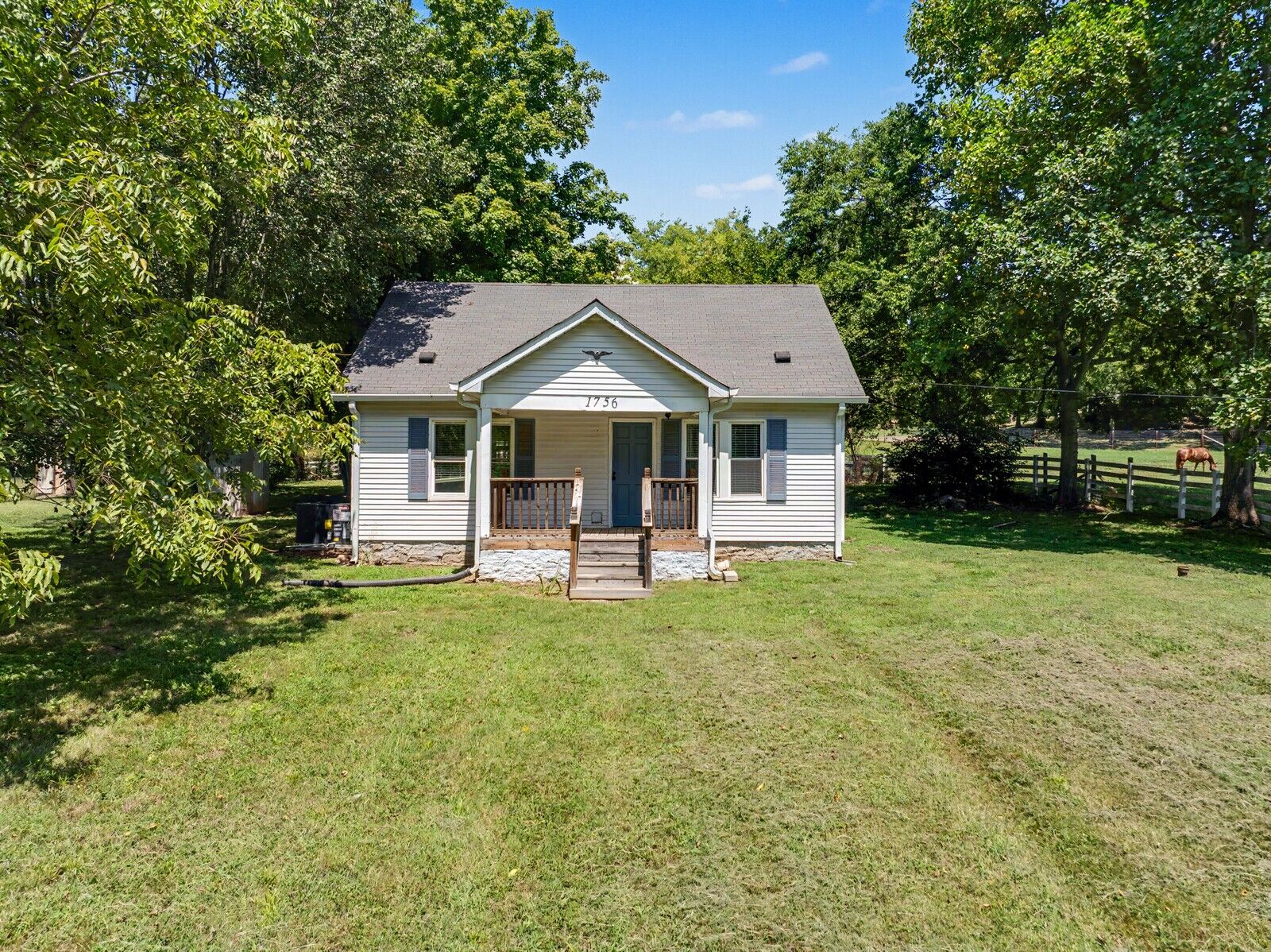 Property Photo: 1756 Long Hollow Pike TN 37066