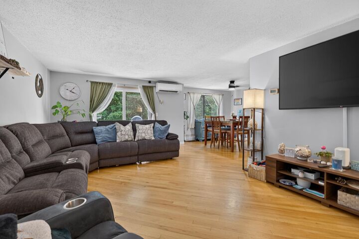 Property Photo:  94 Indian Rock Road  NH 03054 