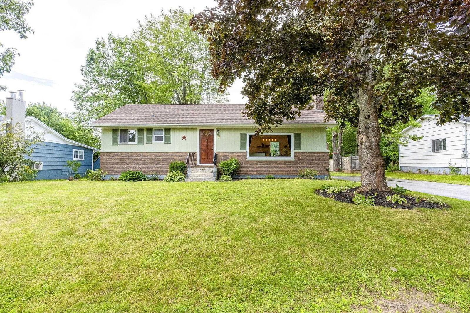 Property Photo: 7 Oakland Drive NS B0S 1P0