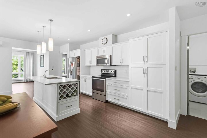 303 267 Gary Martin Drive — photo 1
