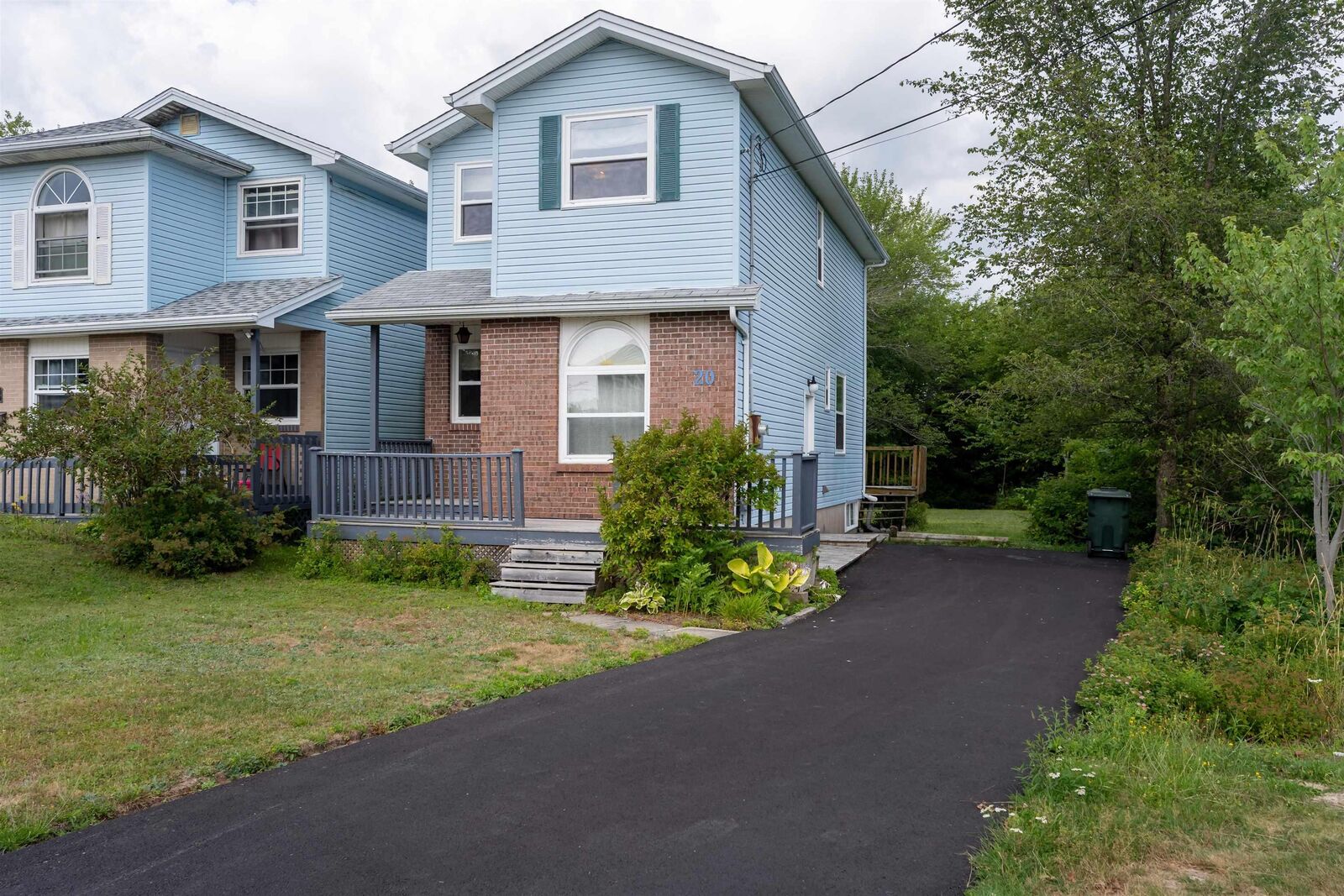 Property Photo:  20 Governors Lake Drive  NS B3T 1N2 