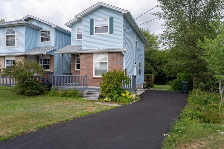 20 Governors Lake Drive — photo 1