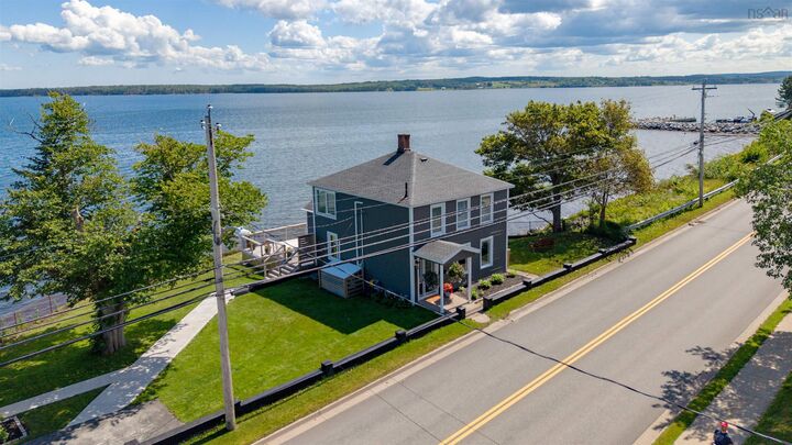 Property Photo:  87 Queen Street  NS B2A 1A7 