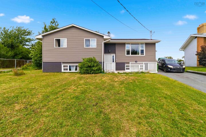Property Photo: 62 Shalimar Crescent NS B2W 4L8