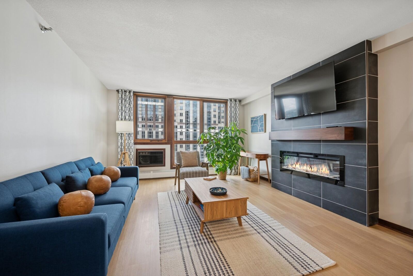 Property Photo: 433 S 7th Street 1919 MN 55415