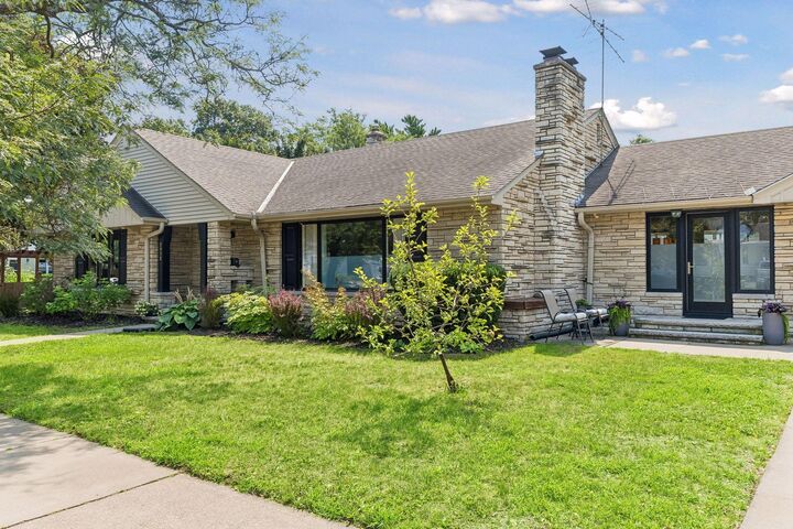 Property Photo:  2032 Sheridan Avenue  MN 55116 