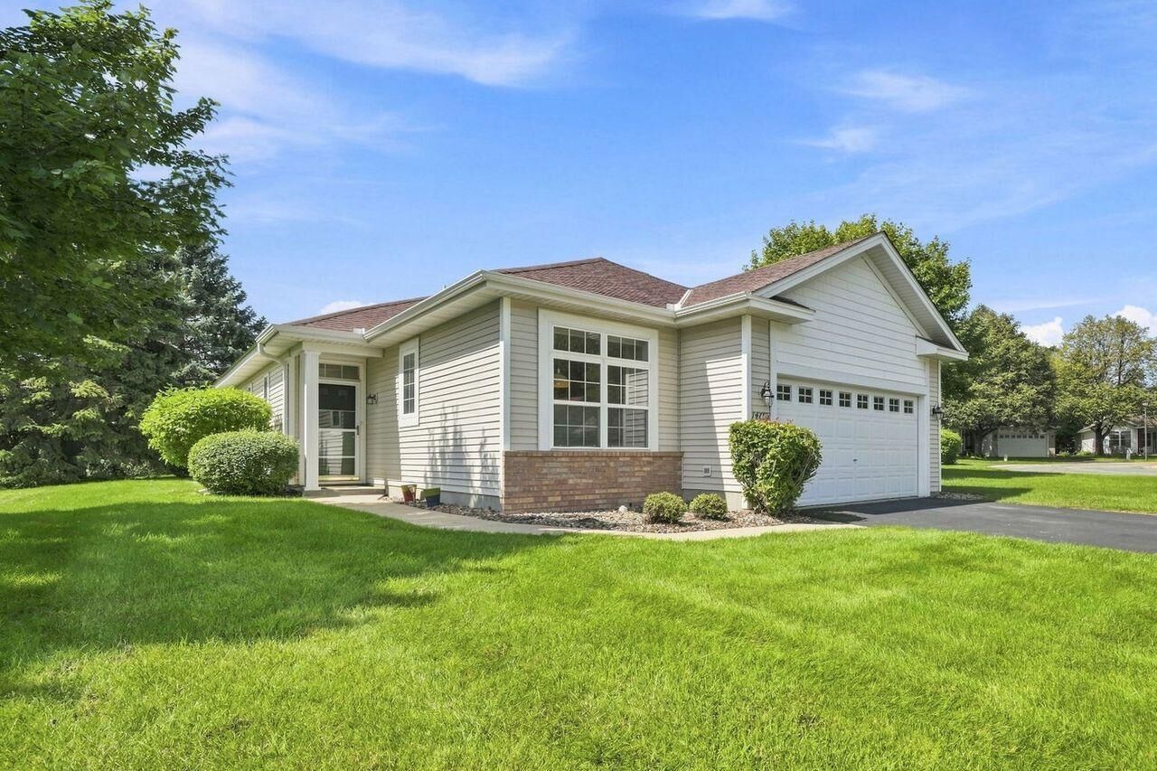 Property Photo: 14795 Bloomfield Circle MN 55068