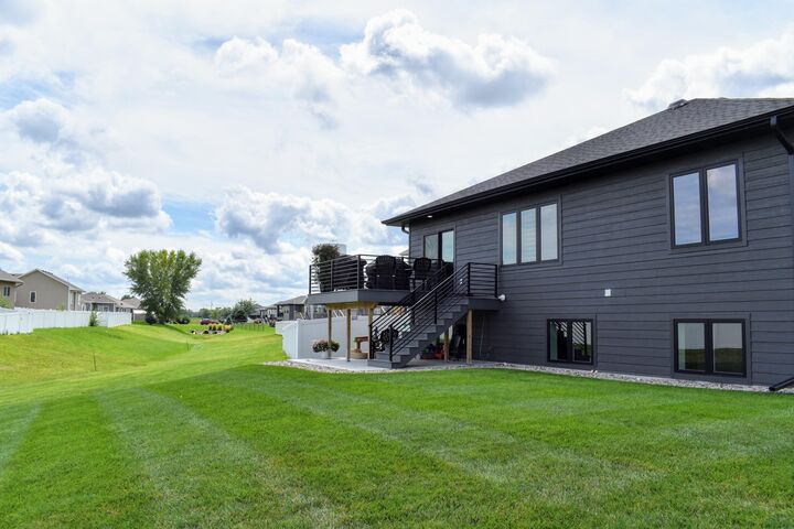 Property Photo: 188 N Canterbury SD 57049