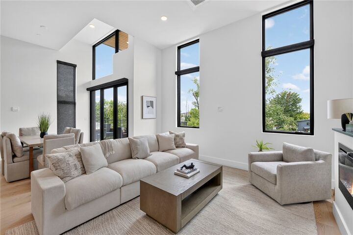 Property Photo: 905 SE 4th Street 300 AR 72712