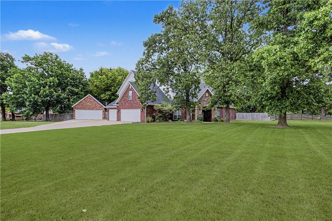 Property Photo: 2104 Caribou Lane AR 72762