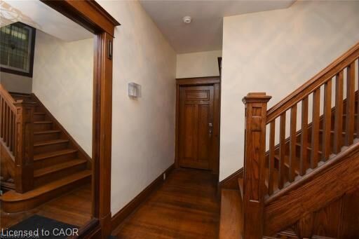 Property Photo:  43 Spadina Avenue 1  ON L8M 2X2 