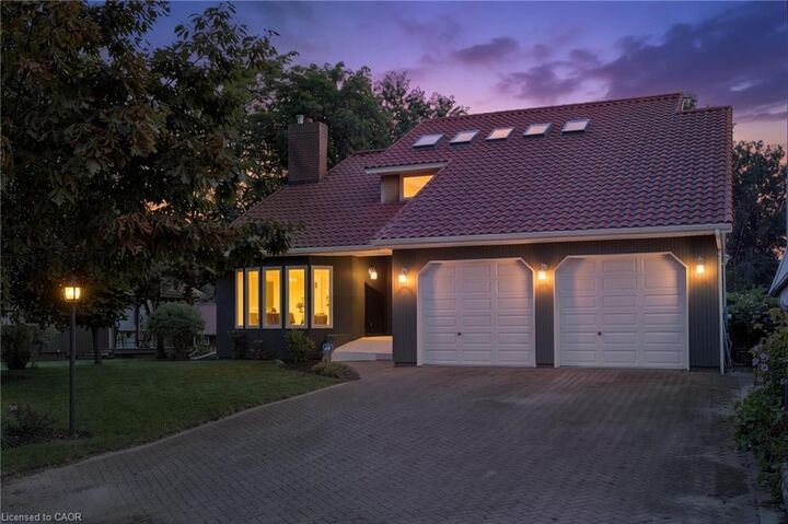 Property Photo: 6 Howey Avenue ON N0E 1M0