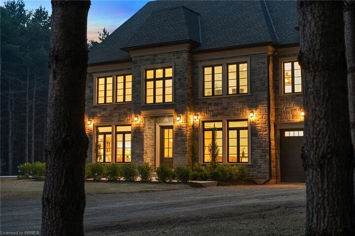 Property Photo: 5 West Harris Road ON N3T 5L4