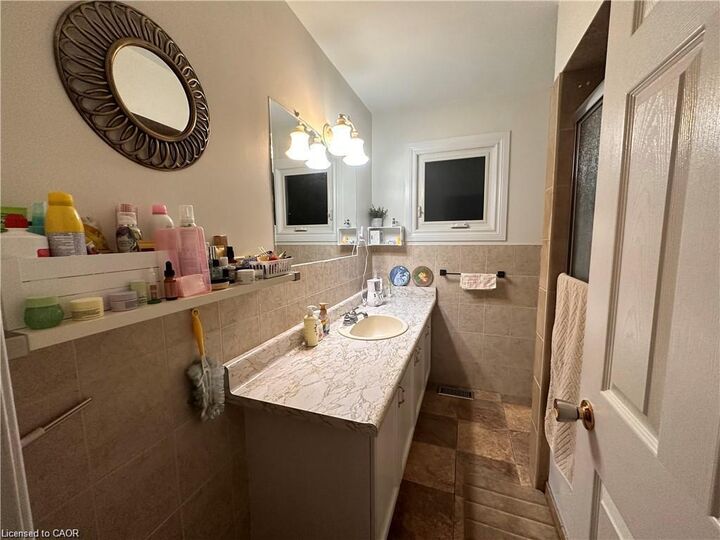 Property Photo:  357 Mohawk Road W Main  ON L9C 1W5 
