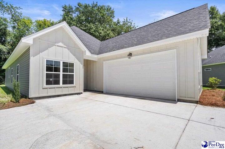 Property Photo:  2204 New Forrest Court  SC 29501 