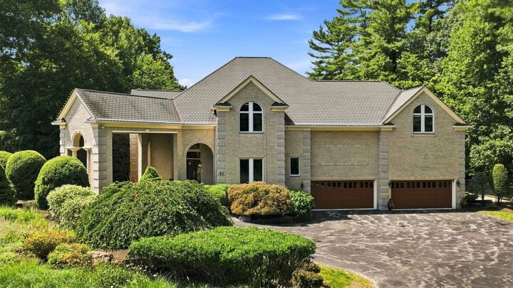 Property Photo:  41 Spruce Rd.  MA 01864 