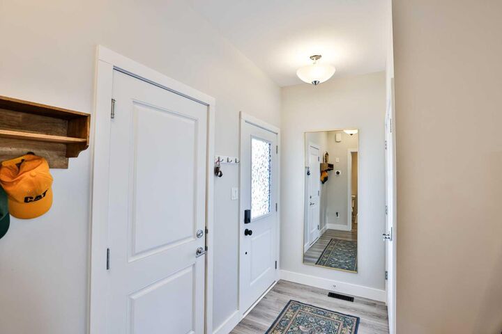 Property Photo:  630 Moonlight Lane W  AB T1J 5M1 