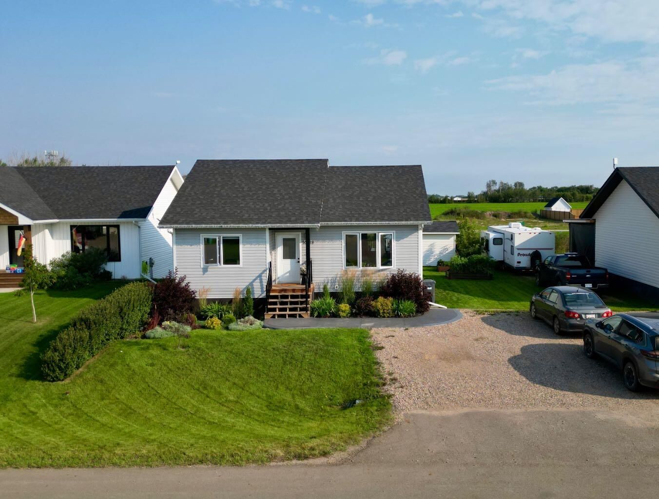 Property Photo: 10418 105 Ave AB T0H 2H0