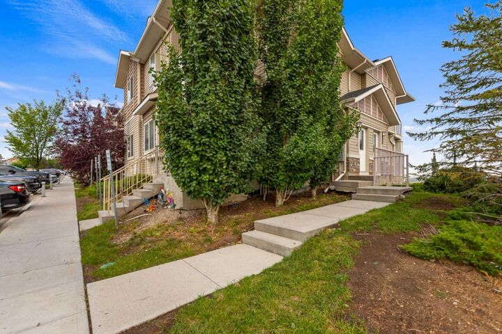 Property Photo: 250 Sage Valley Road NW 1706 AB T3R 0R6