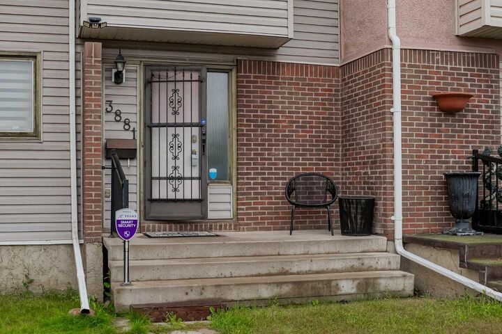 Property Photo: 3881 Fonda Way SE AB T2A 5R4