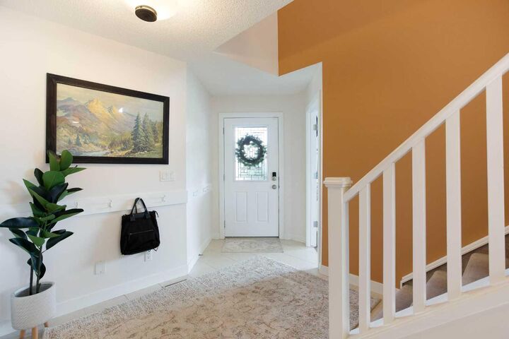 Property Photo: 2 Kingston View SE AB T4A 0K4