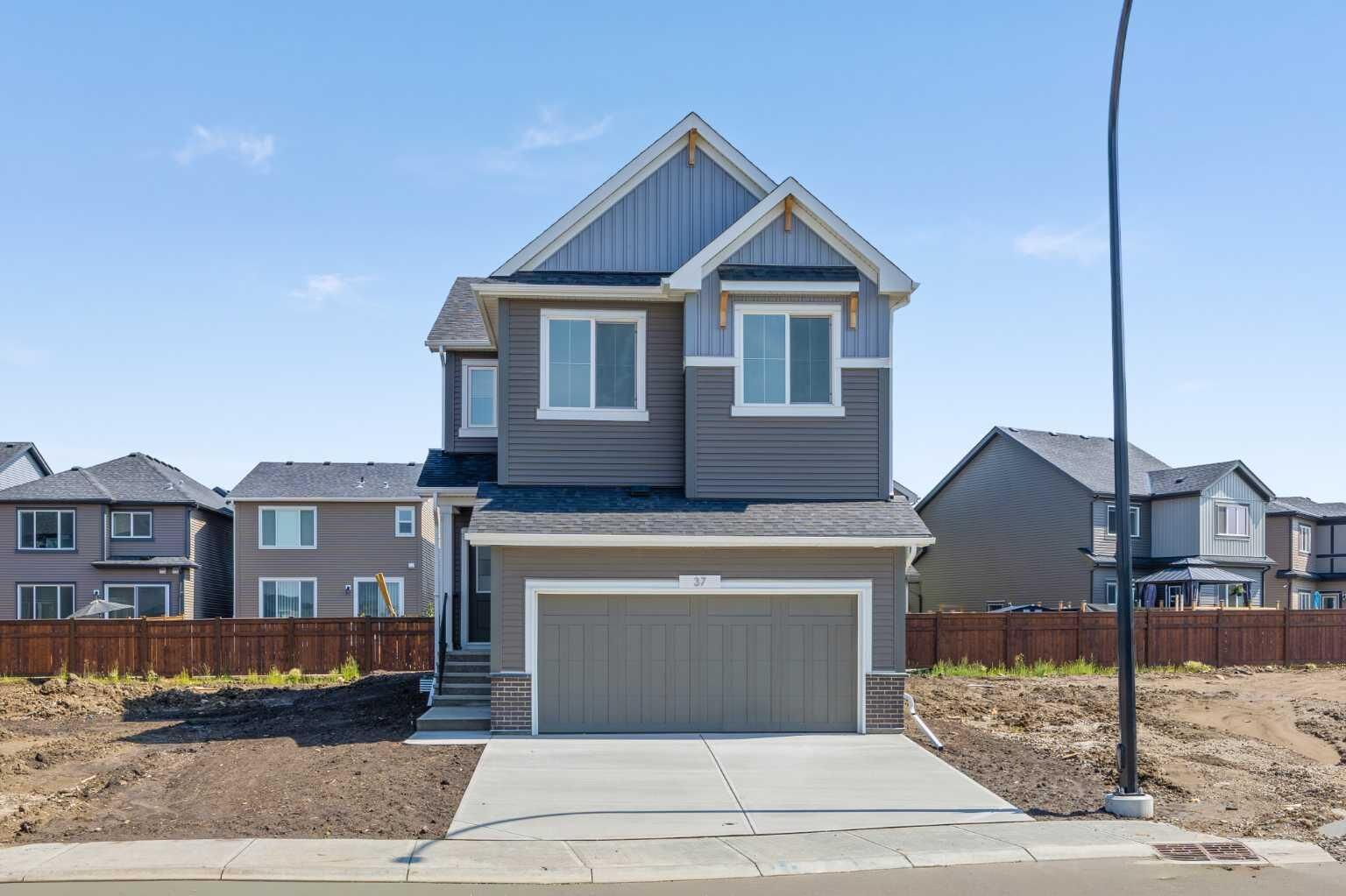 Property Photo:  37 Sora Gardens SE  AB T3S 0V3 