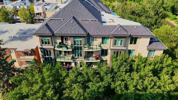 108 25 Avenue SW 402 — photo 1