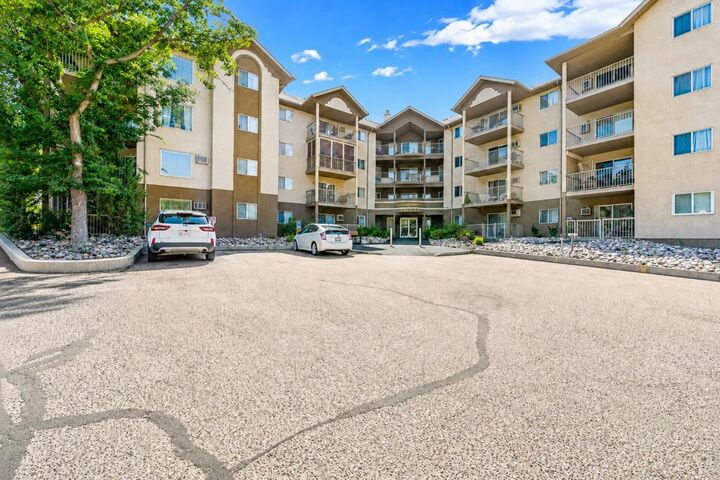 Property Photo:  245 Red Deer Drive SW 207  AB T1A 8P4 