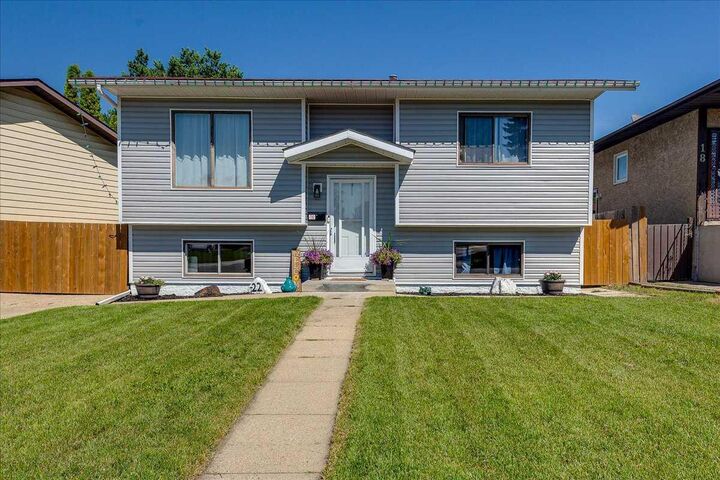 22 Greenham Drive — photo 1