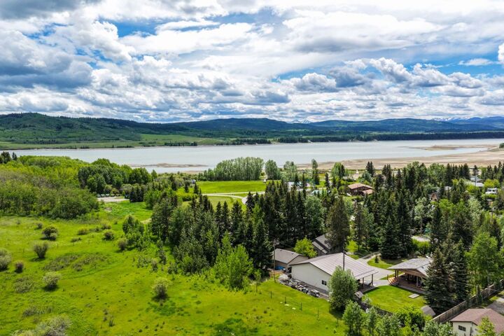 Property Photo:  405 Ghost Lake Village  AB T4C 1B2 