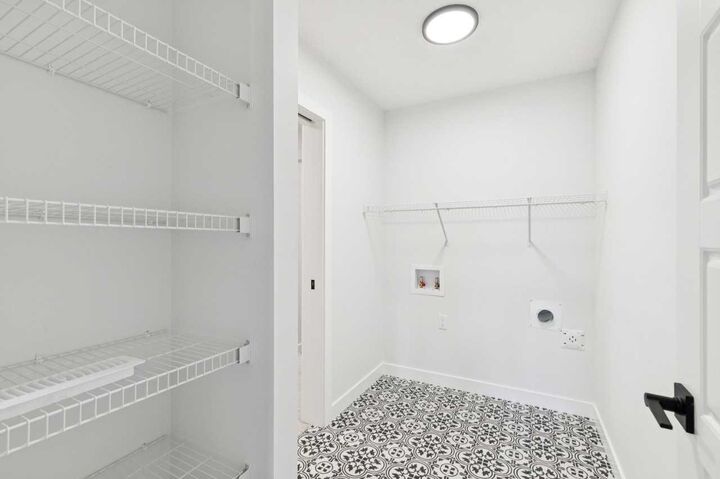 Property Photo: 43 Hotchkiss Avenue SE AB T3S 0T5