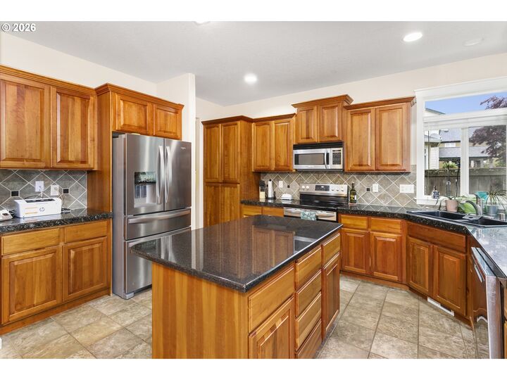 Property Photo: 1326 51st St WA 98671