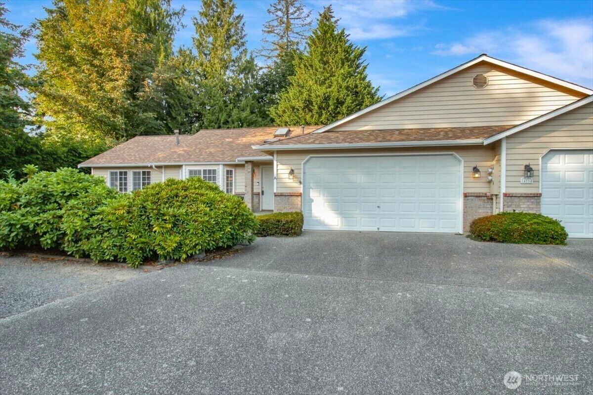Property Photo:  14114  Beverly Park Road A  WA 98026 