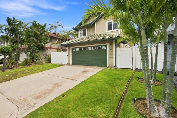 Property Photo:  14 E Makahehi Pl  HI 96732 