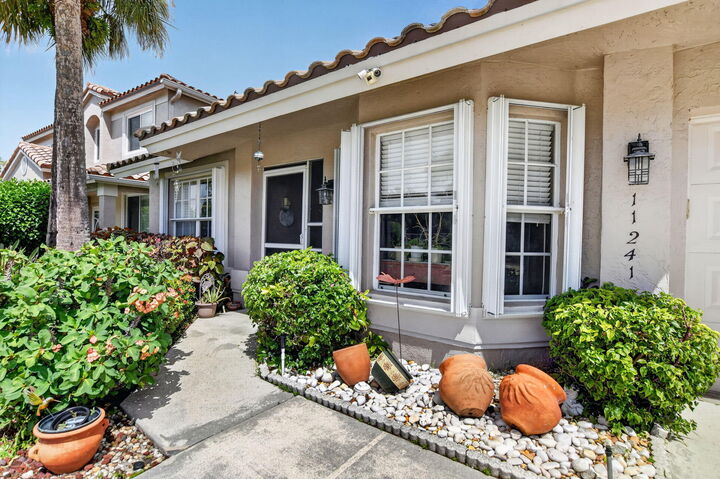 Property Photo:  11241 Coral Reef Drive  FL 33498 
