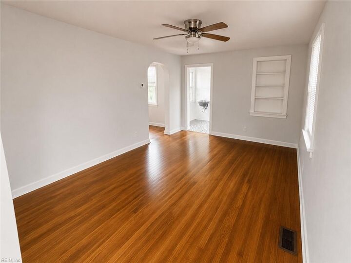 Property Photo:  1808 Croyden Rd  VA 23503 