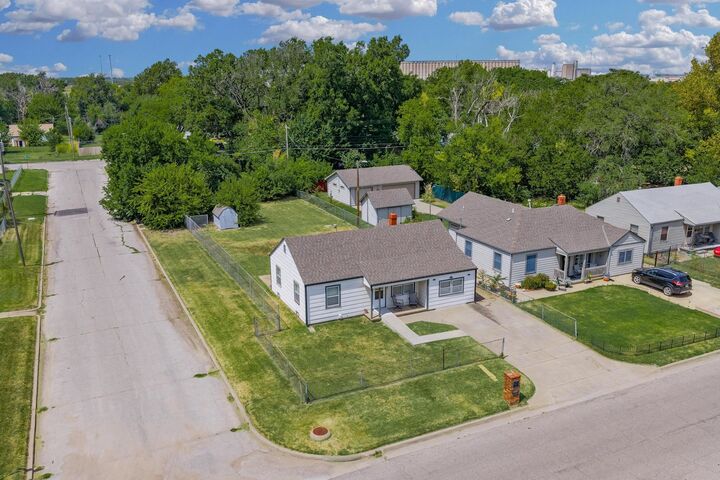 Photo de la propriété: 2501 N Piatt Ave KS 67219-4632