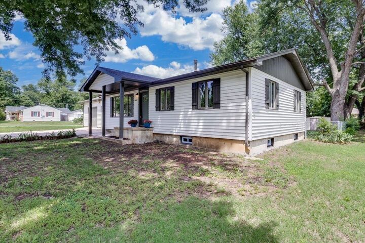 Property Photo:  1800 Ritchie  KS 67156 