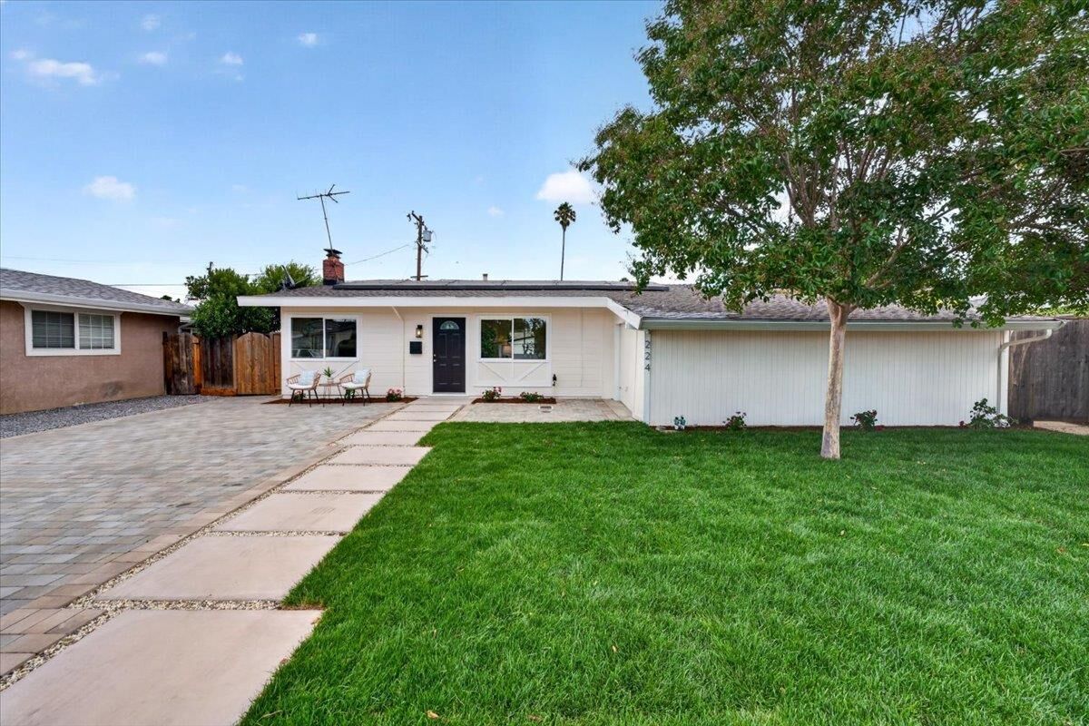 Property Photo:  224 Marianna Way  CA 95008 