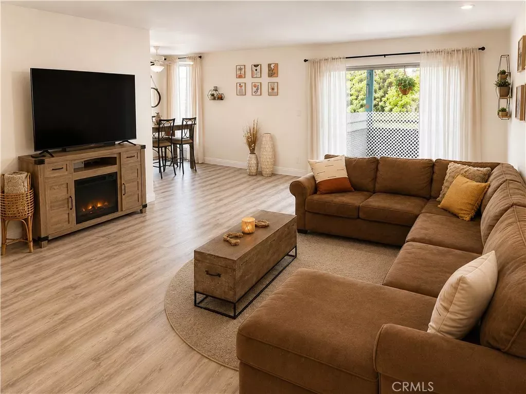 Property Photo:  3700 Dean 2106  CA 93003 