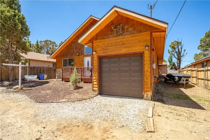 Property Photo:  969 Hemlock  CA 92314 